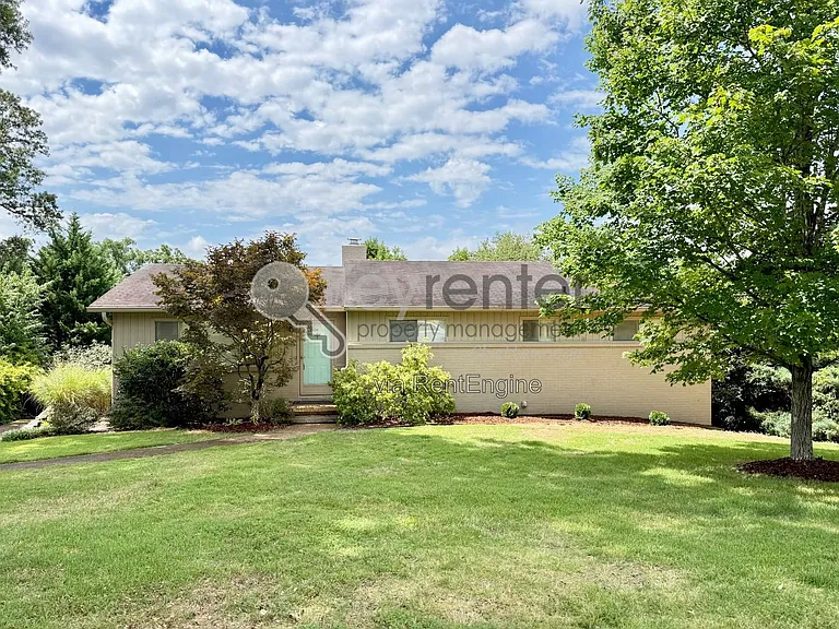 1406 Highland Way — Photo 1