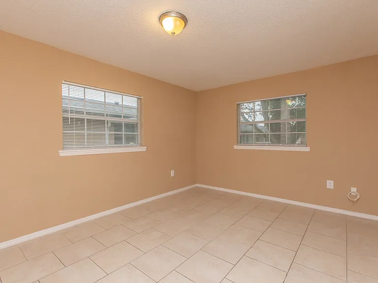 Serenity Apartments — Photo 38
