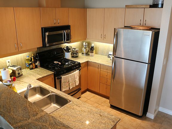 5th image of 300 W Beech St Unit 1605