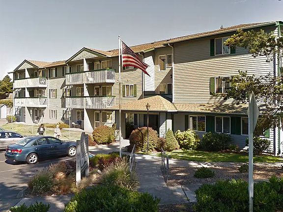 4th image of 470 SE 4th Ave #7792
