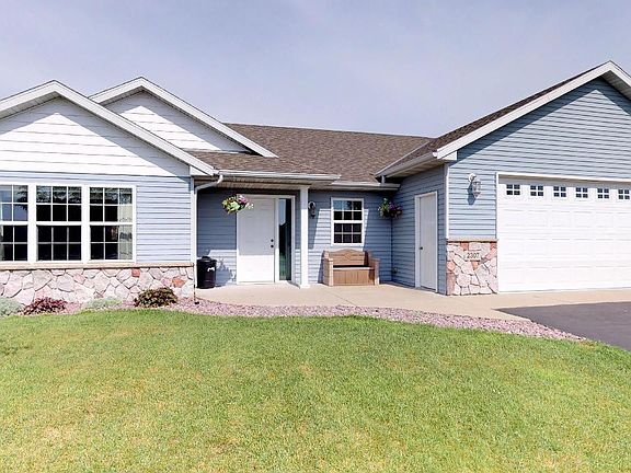 2nd image of 2307 Vermont Dr