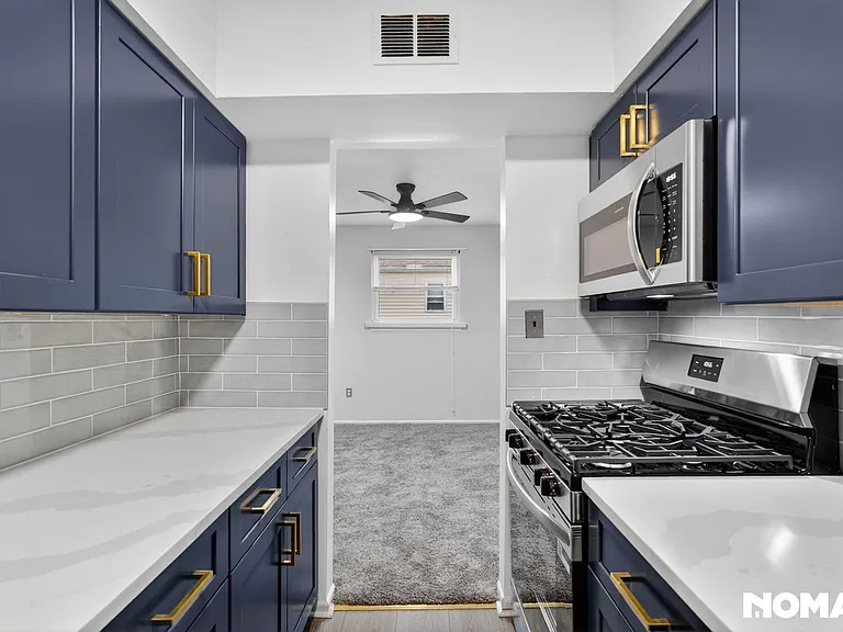 516 Corinthian Ave #B — Photo 3