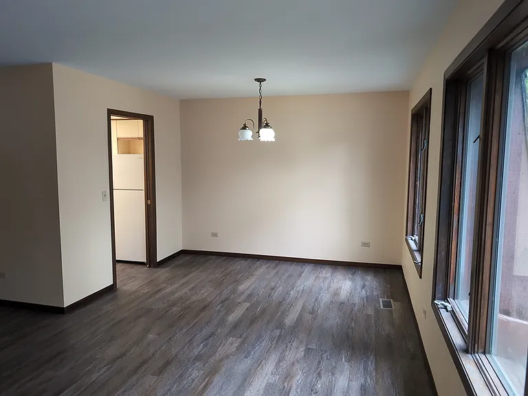 242 W Slade St #2E — Photo 5