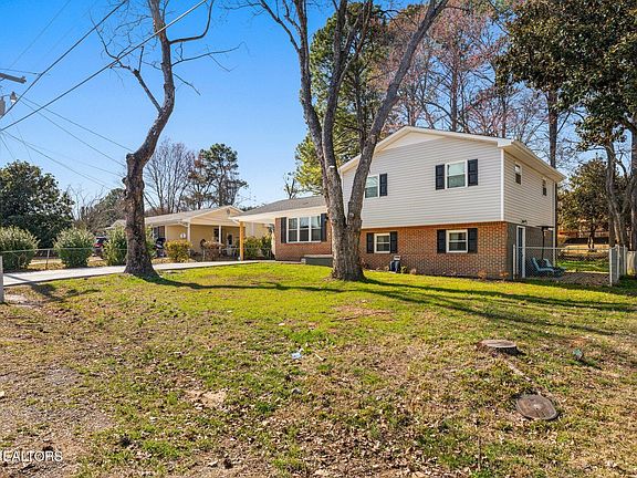 3rd image of 3565 Arlena Dr NW