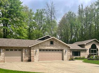 450 Marnie Ln, Peshtigo, WI 54157