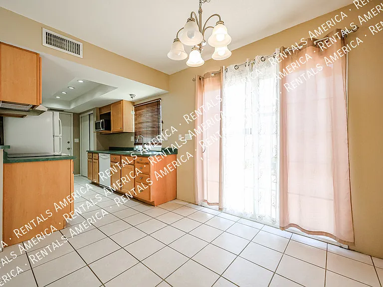 4809 E Euclid Ave #1 — Photo 7