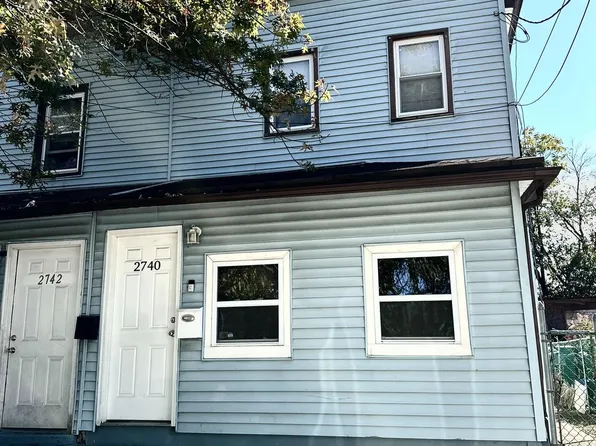 2740 Pleasant St, Camden, NJ 08105