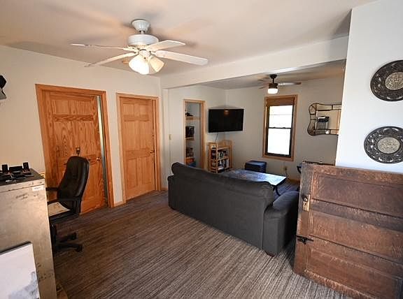 3rd image of 116-A E Lloyd St #118