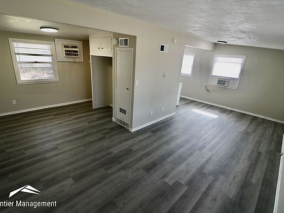 3rd image of 2324 Kraig Rd