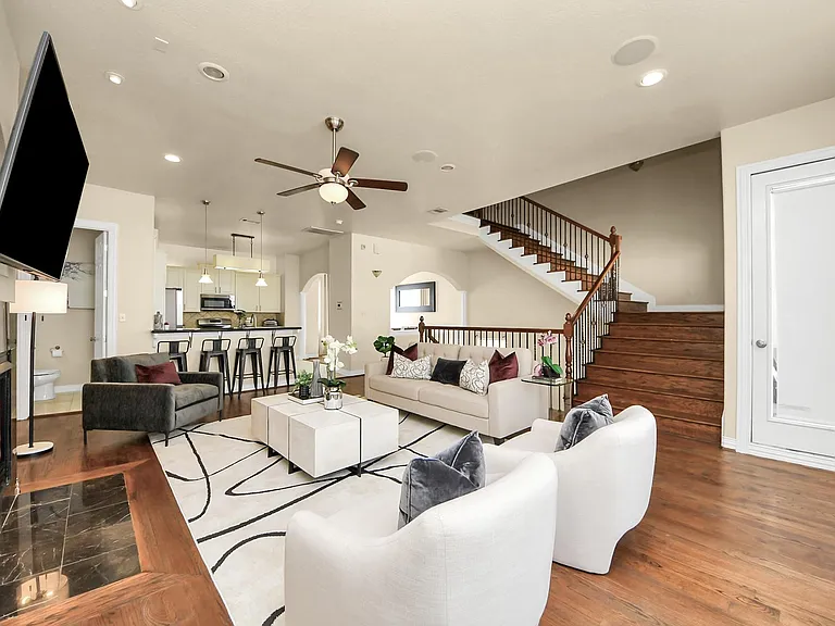 3507 Jackson St — Photo 9