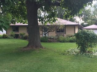 9150 Saint Nicholas Dr, Streetsboro, OH 44241