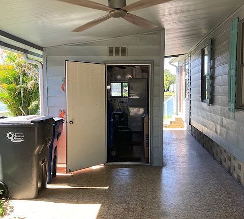 4th image of 5700 Bayshore Rd