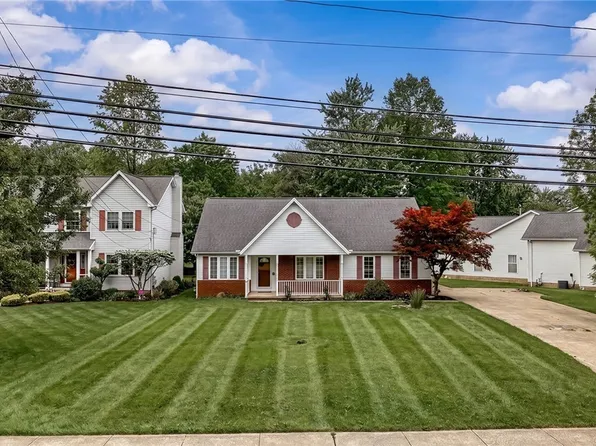 710 Erie Rd, Eastlake, OH 44095
