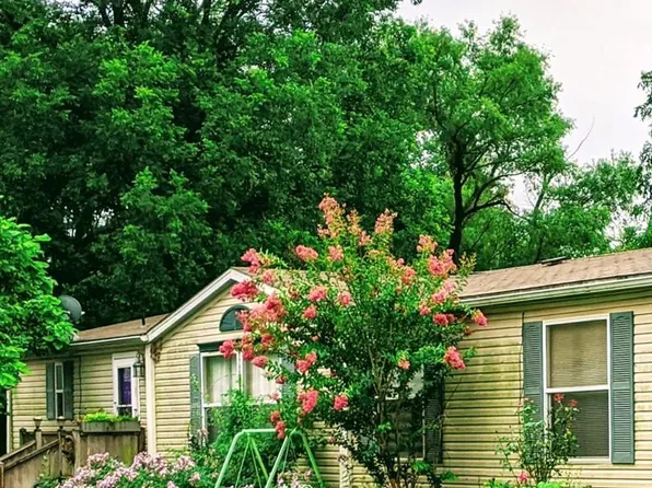 7715 E McElroy Rd, Stillwater, OK 74075