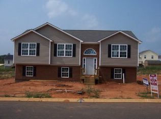 107 Ellie Ln, Chatsworth, GA 30705