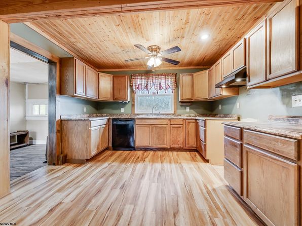 506 Delta Rd, Littleton, WV 26581