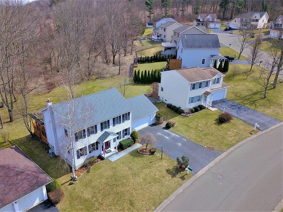 1st image of 3 Apple Blossom Ln