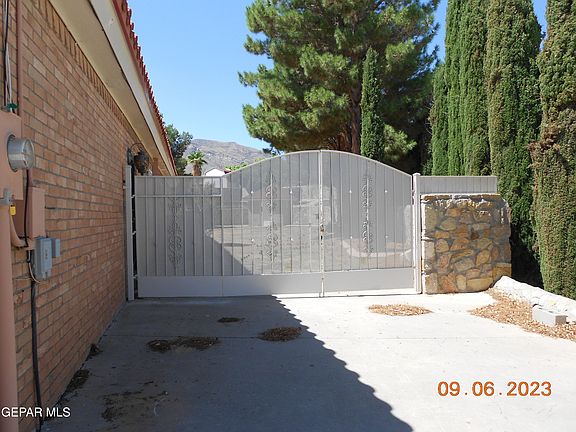 3rd image of 10803 Loma De Amor Ln