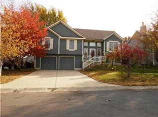 12363 S Parker Ter, Olathe, KS 66061