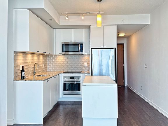 5th image of 56 Forest Manor Rd #1907