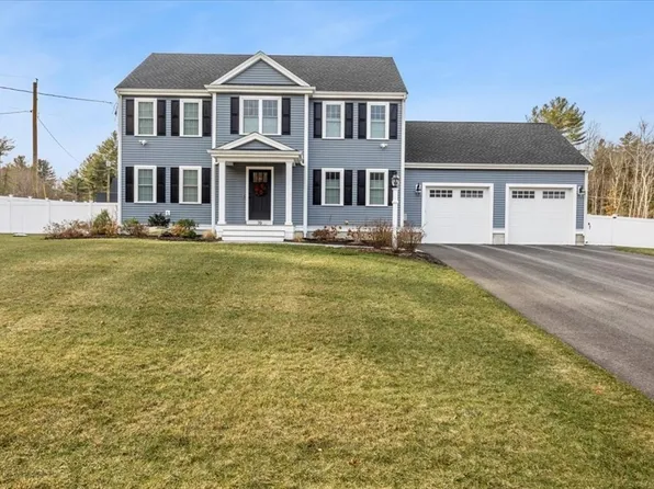 70 Sandy Hill Rd, Raynham, MA 02767