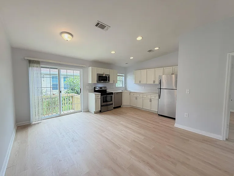 5289 Stacy St #5 — Photo 3