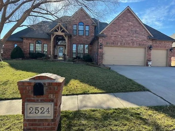 2524 Hunt Club Ct, Edmond, OK 73034
