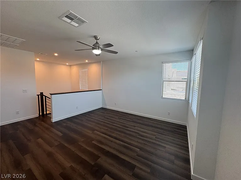 3262 Fountaintree Ave — Photo 26