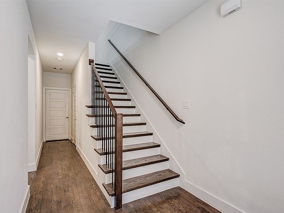 3rd image of 8234 Laflin Ln