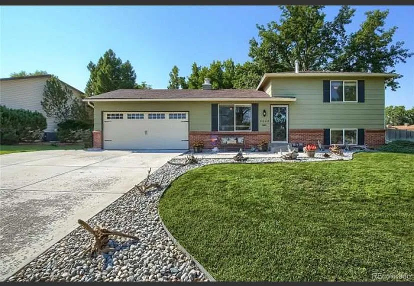 8648 W Fremont Pl