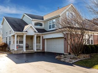 328 Hampton Ct, Crystal Lake, IL 60012
