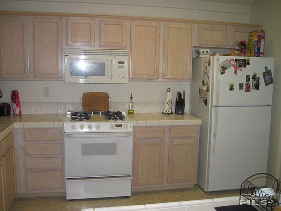 3rd image of 1067 Cedar Crest Dr #Nv