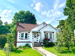 111 E Maple Ave, Fayetteville, WV