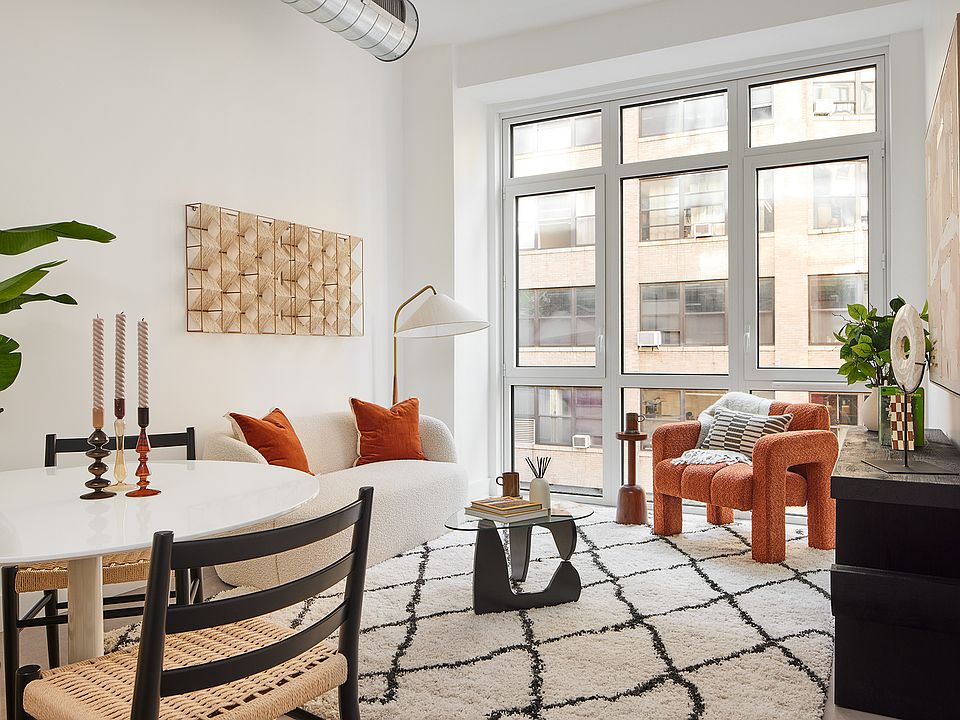 1st image of 339 W 38th St #9C