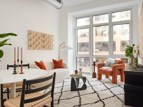 339 West 38th Street image 1 of 10