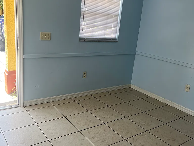9721 N Armenia Ave — Photo 5