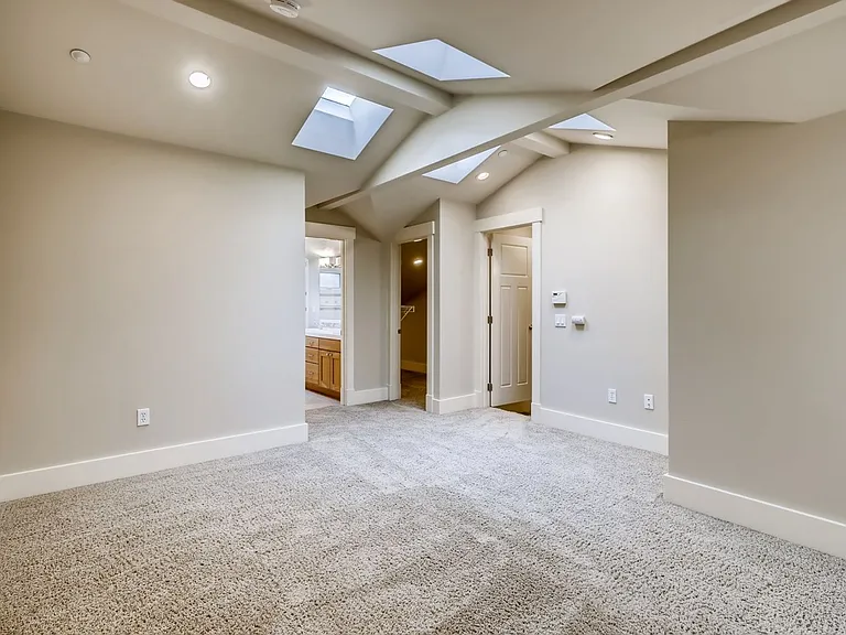 1108 Taylor Ave N #B — Photo 10