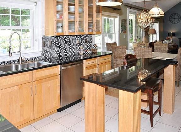 3rd image of 8 Cameo Ct