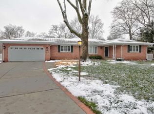 6135 Harrow Dr, South Bend, IN 46614