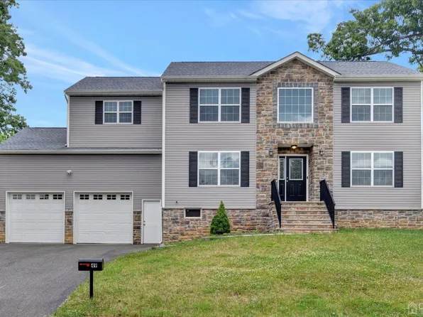 49 Deerfield Rd, Parlin, NJ 08859