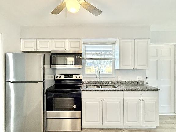 4th image of 4091 58th Ave N #F