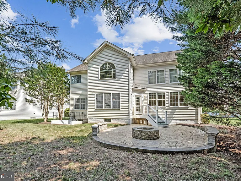 5834 Seven Pines Ct — Photo 44