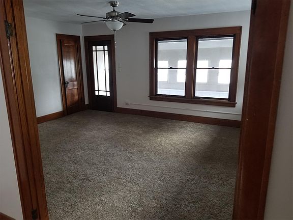 4th image of 3018 Peach St Floor 2