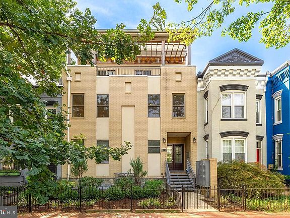 3rd image of 220 P St NW APT 4
