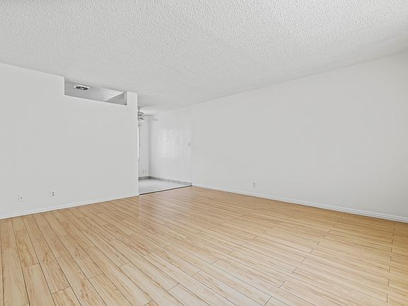 5th image of 458 E Providencia Ave #G