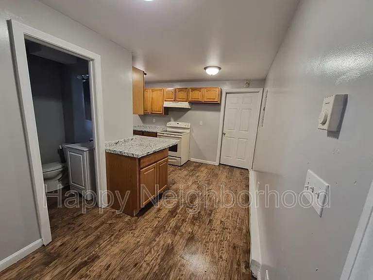 5-7 Upson St #4 — Photo 6