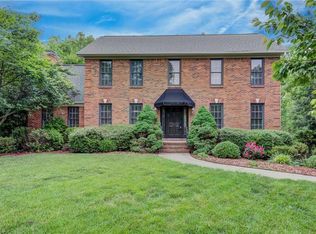 4123 Quarterstaff Ct, High Point, NC 27265