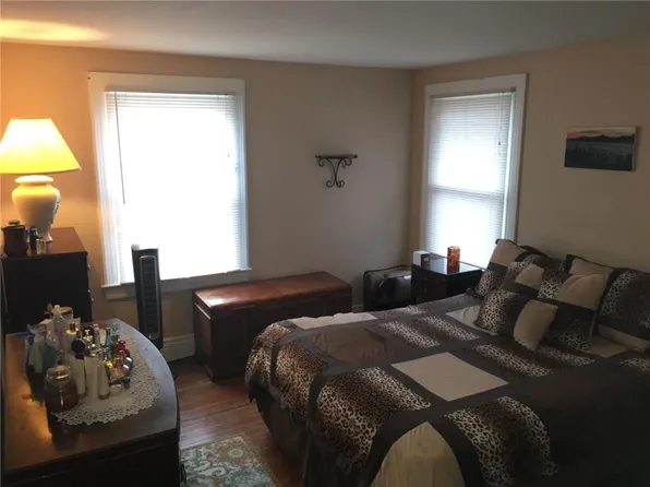 80 Middlesex Rd, Rochester, NY 14610