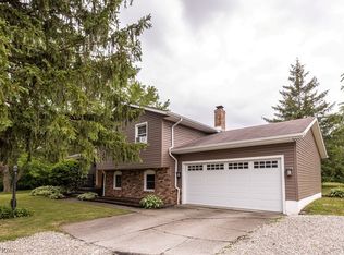 8420 Chatham Rd, Medina, OH 44256