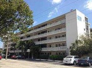 2nd image of 1425 Arthur St APT 203A